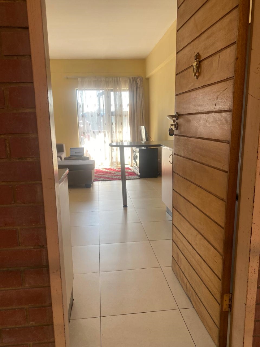 1 Bedroom Property for Sale in Braamfontein Werf Gauteng