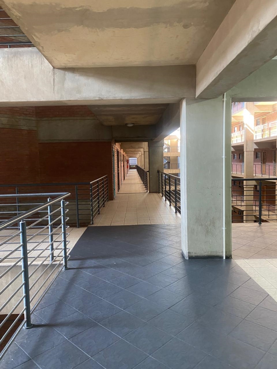 1 Bedroom Property for Sale in Braamfontein Werf Gauteng