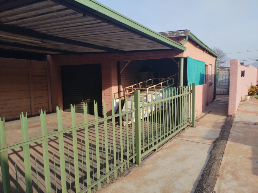 4 Bedroom Property for Sale in Casseldale Gauteng
