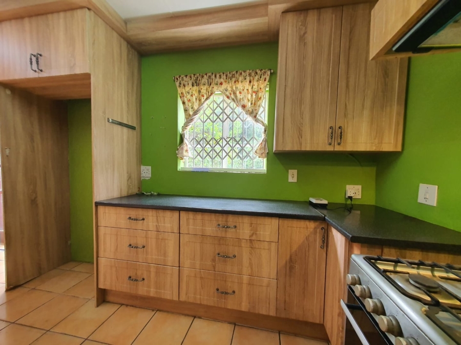To Let 3 Bedroom Property for Rent in Victoria Gauteng