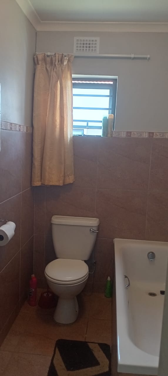 3 Bedroom Property for Sale in Andeon Gauteng