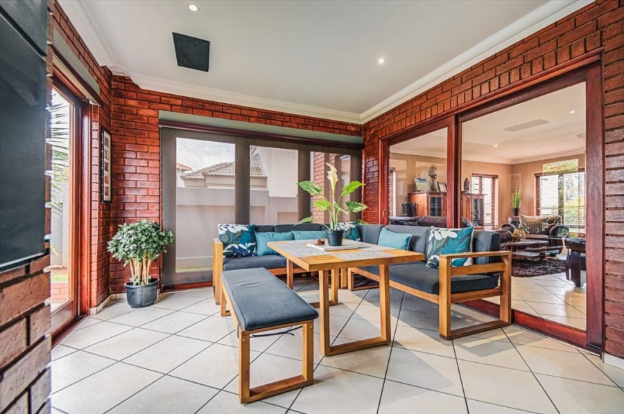 4 Bedroom Property for Sale in Glen Eagle Estate Gauteng