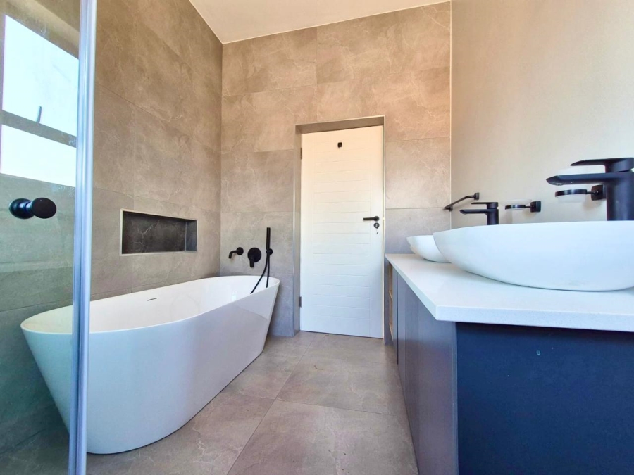 4 Bedroom Property for Sale in Fountainbrook Estate Gauteng
