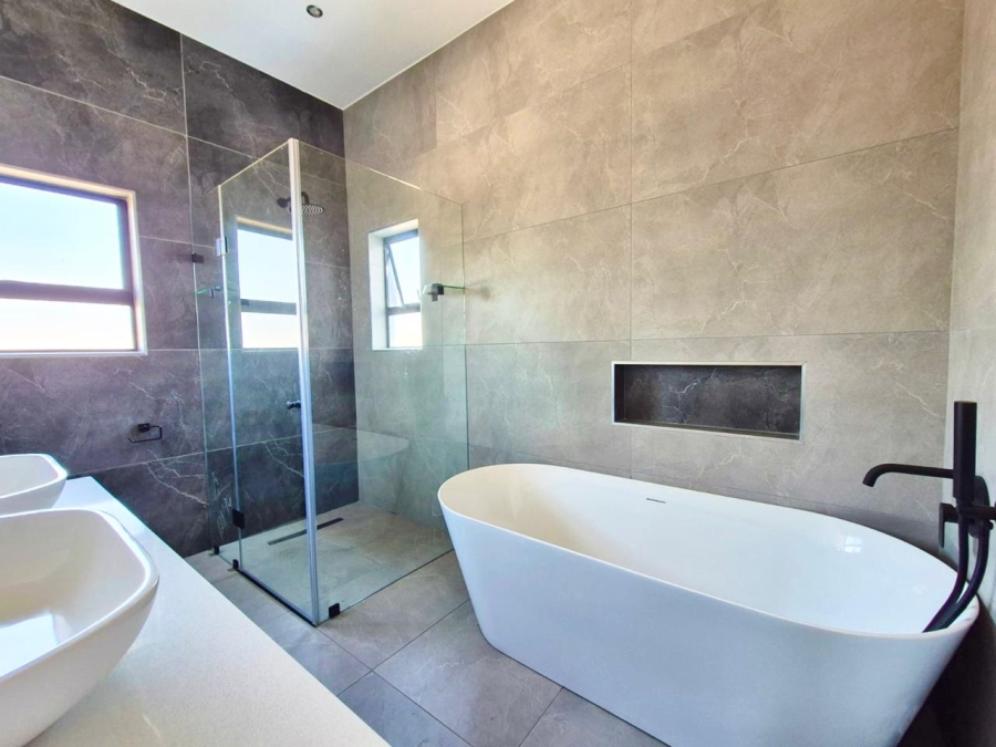 4 Bedroom Property for Sale in Fountainbrook Estate Gauteng
