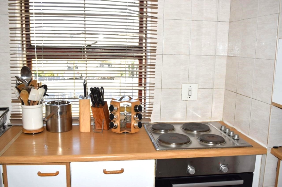 2 Bedroom Property for Sale in Kew Gauteng