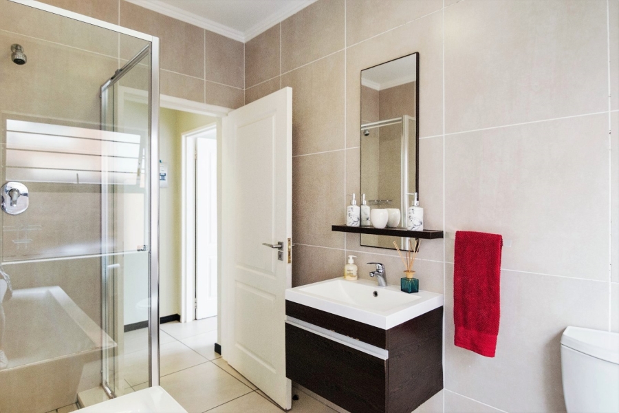 2 Bedroom Property for Sale in Fourways Gauteng