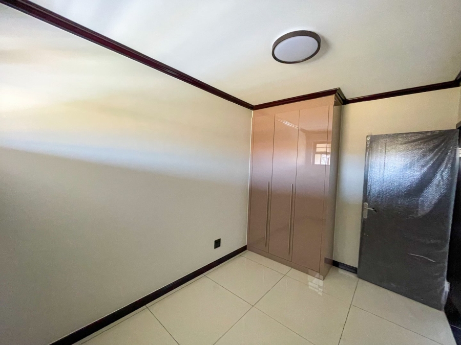 To Let 2 Bedroom Property for Rent in Blue Hills Gauteng