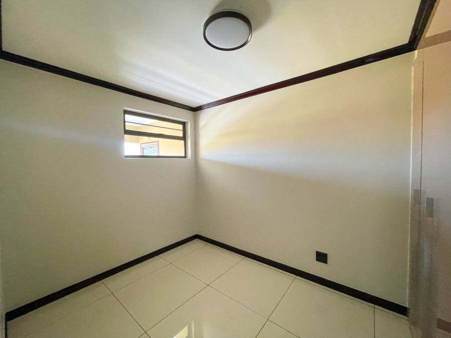 To Let 2 Bedroom Property for Rent in Blue Hills Gauteng