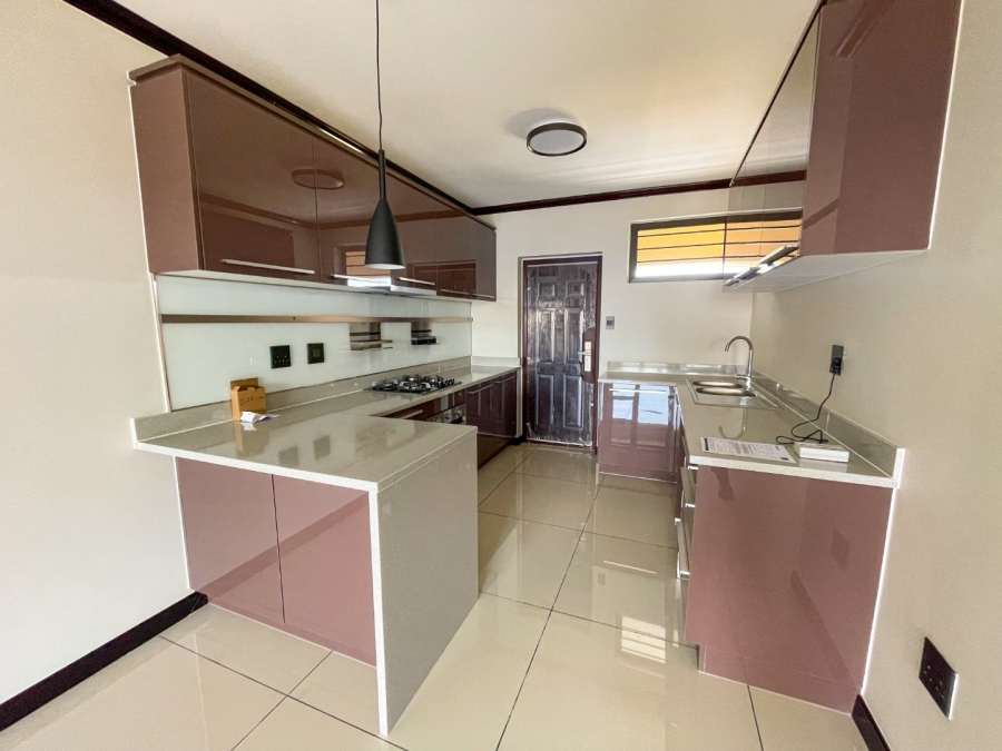 To Let 2 Bedroom Property for Rent in Blue Hills Gauteng