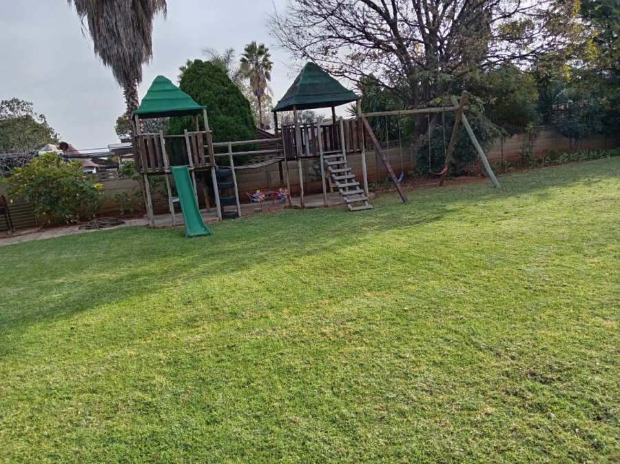 4 Bedroom Property for Sale in Vanderbijlpark SE 2 Gauteng