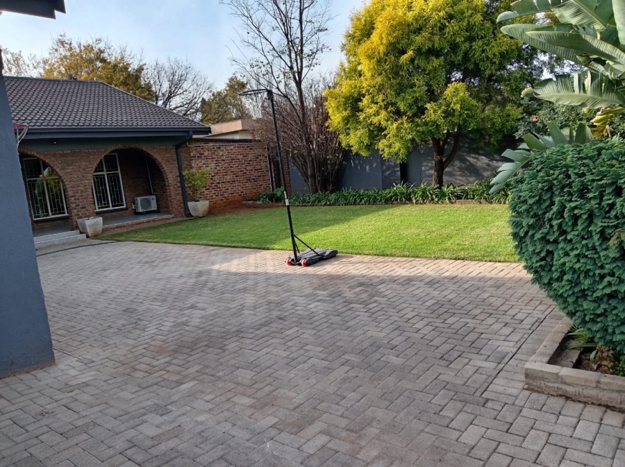 4 Bedroom Property for Sale in Vanderbijlpark SE 2 Gauteng