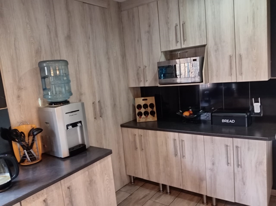 4 Bedroom Property for Sale in Vanderbijlpark SE 2 Gauteng