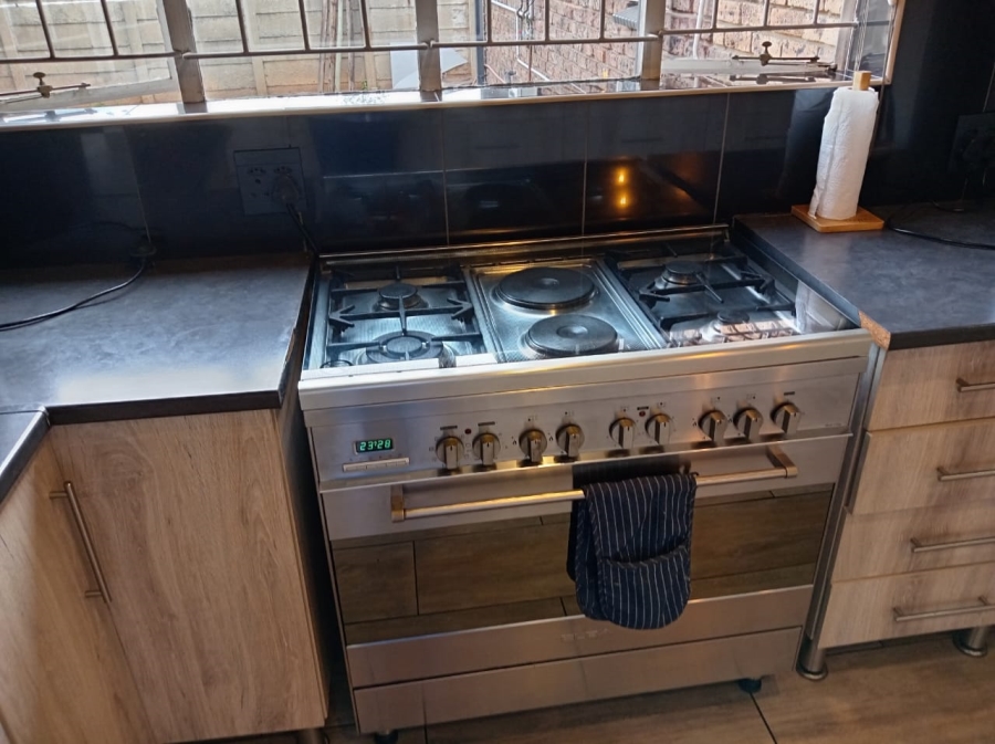 4 Bedroom Property for Sale in Vanderbijlpark SE 2 Gauteng