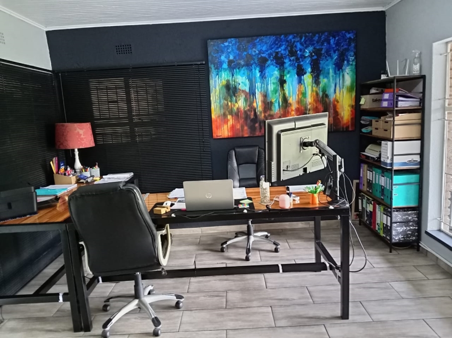 4 Bedroom Property for Sale in Vanderbijlpark SE 2 Gauteng
