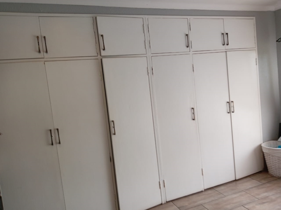 4 Bedroom Property for Sale in Vanderbijlpark SE 2 Gauteng