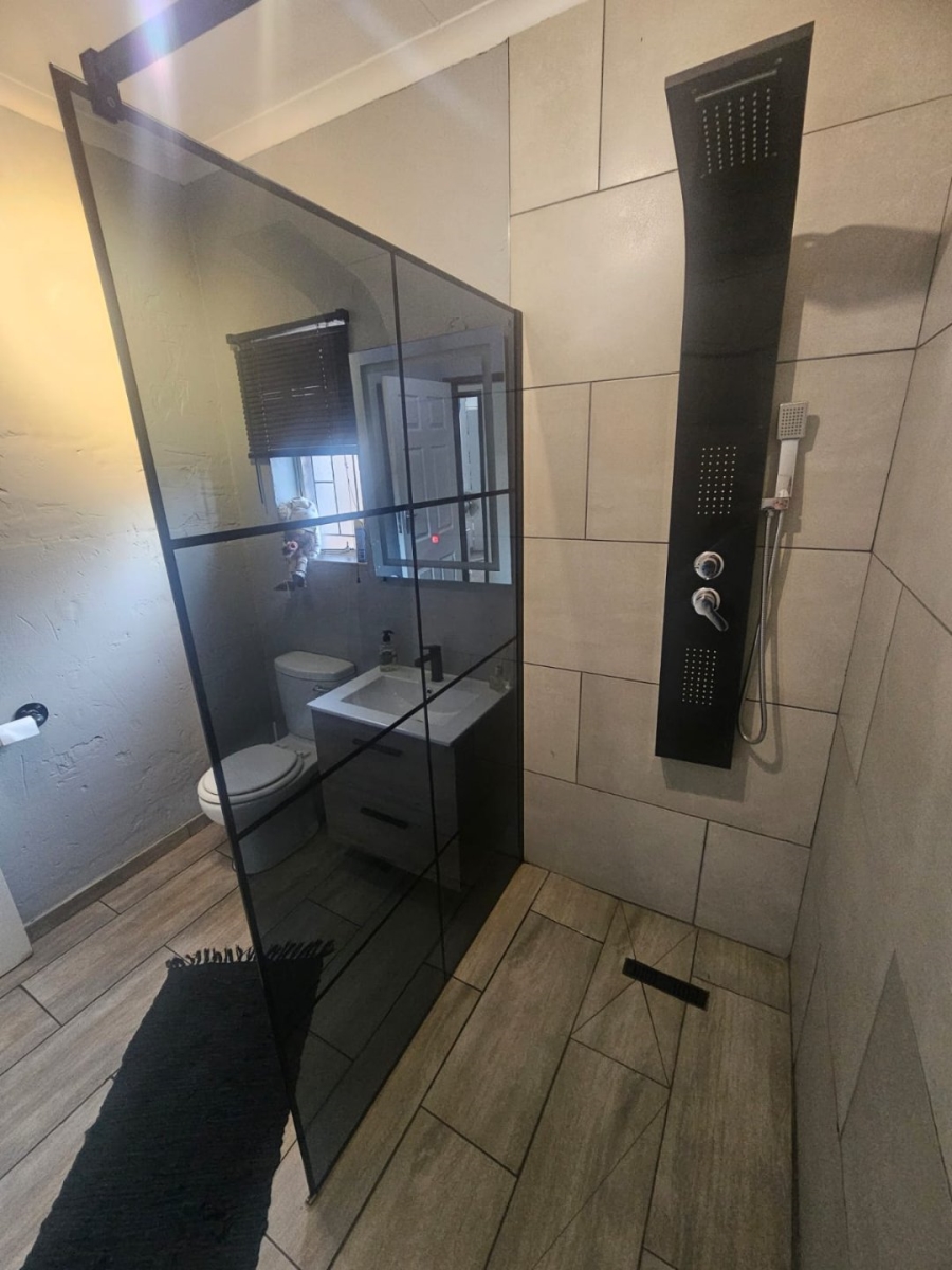 4 Bedroom Property for Sale in Vanderbijlpark SE 2 Gauteng