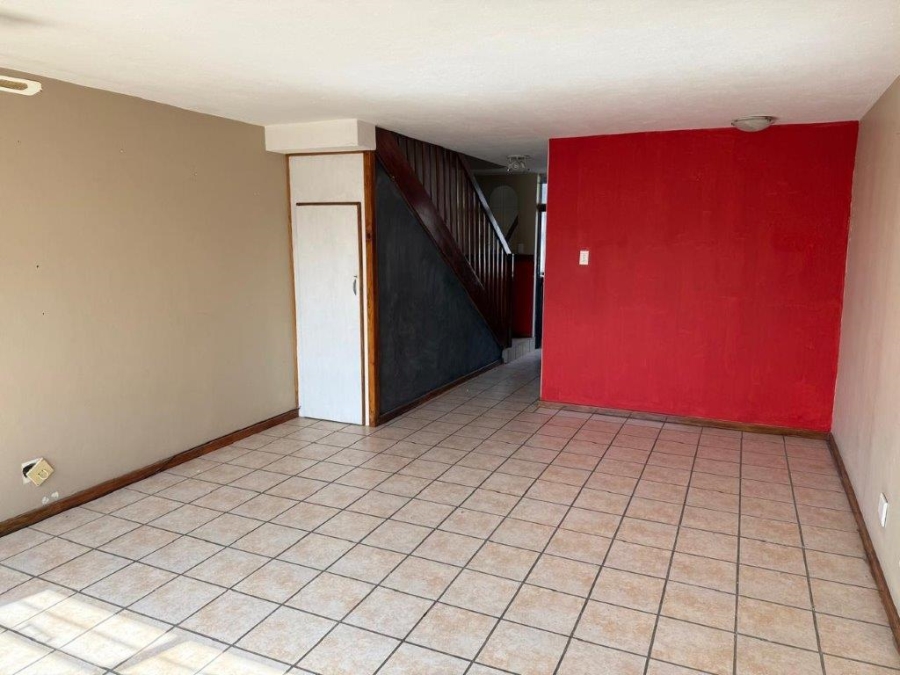 2 Bedroom Property for Sale in Valhalla Gauteng