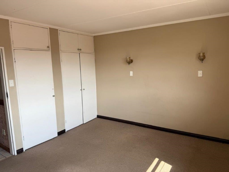 2 Bedroom Property for Sale in Valhalla Gauteng
