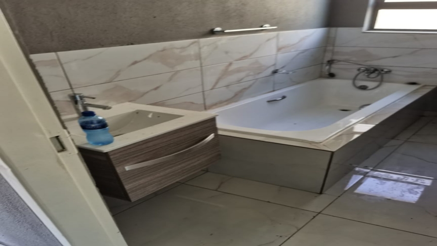 2 Bedroom Property for Sale in Vanderbijlpark CE 7 Gauteng
