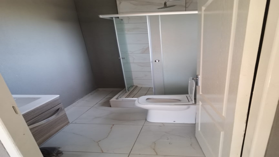 2 Bedroom Property for Sale in Vanderbijlpark CE 7 Gauteng