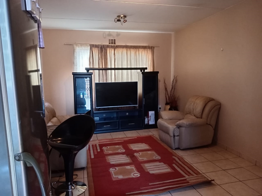 2 Bedroom Property for Sale in Edenvale Central Gauteng