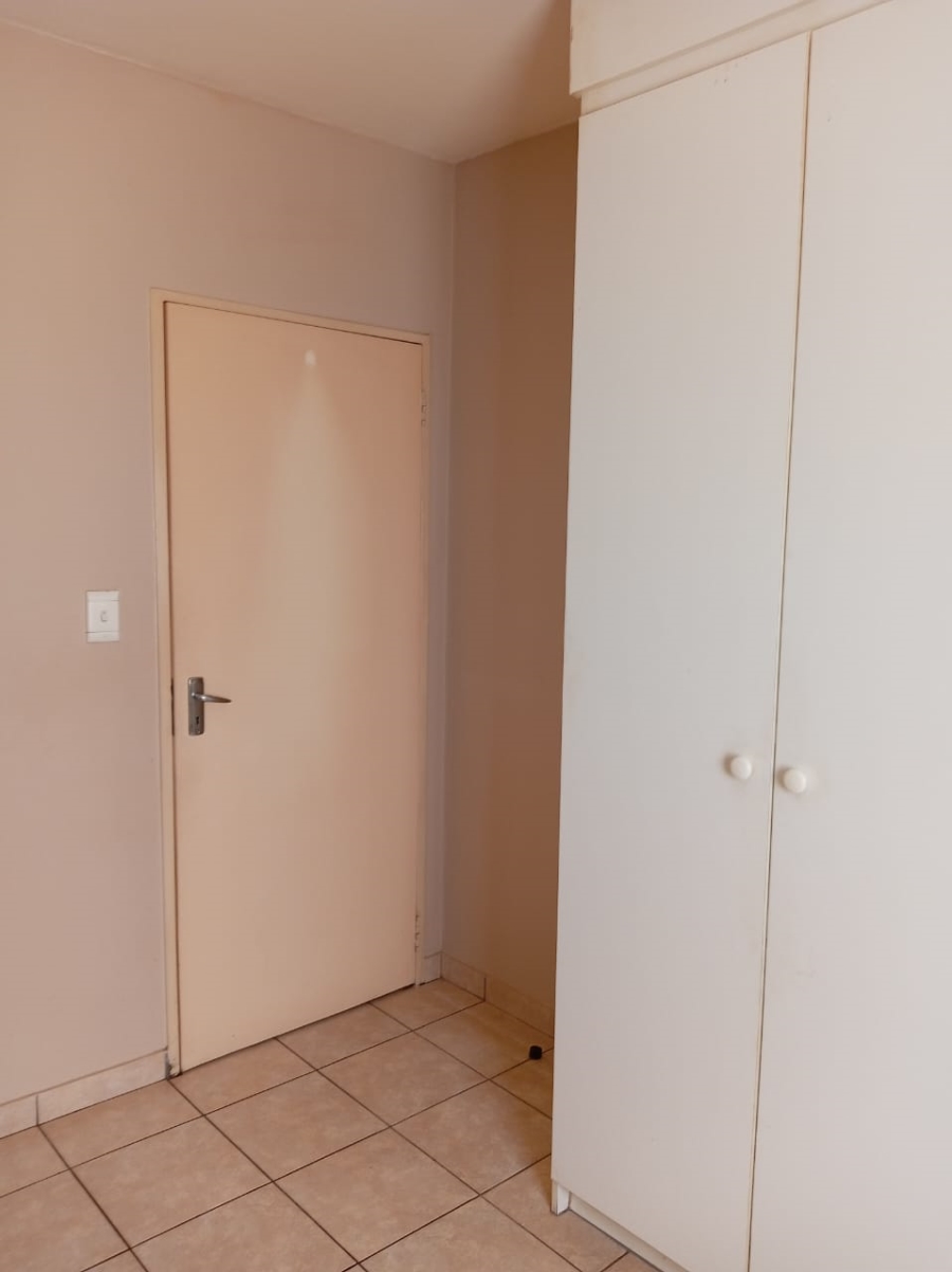 2 Bedroom Property for Sale in Edenvale Central Gauteng