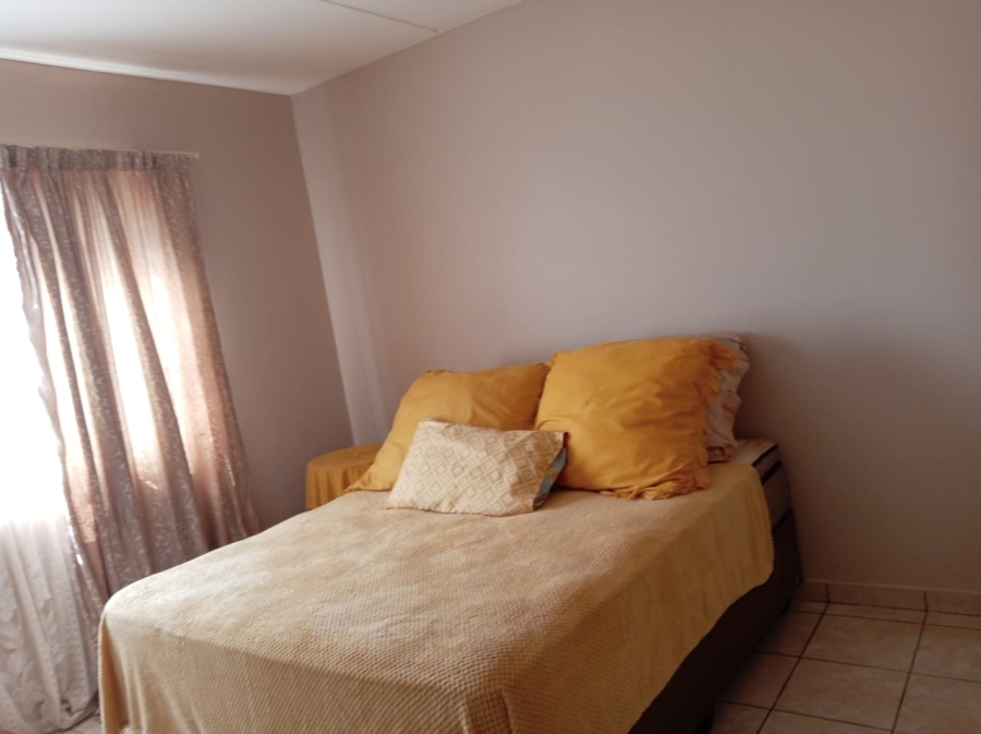 2 Bedroom Property for Sale in Edenvale Central Gauteng