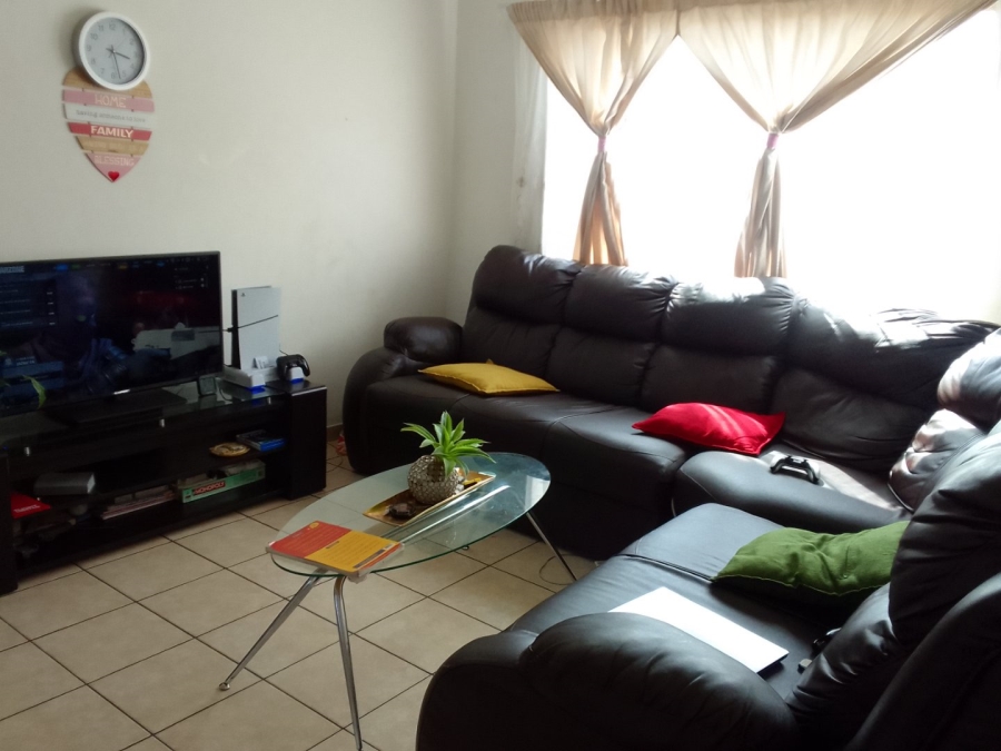 2 Bedroom Property for Sale in Edenvale Central Gauteng