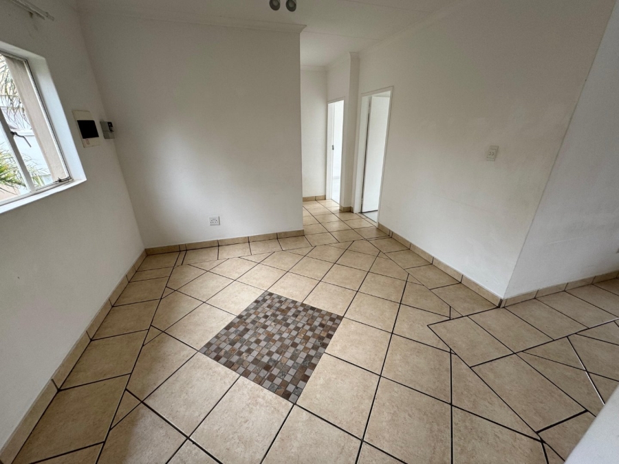 2 Bedroom Property for Sale in Glen Marais Gauteng