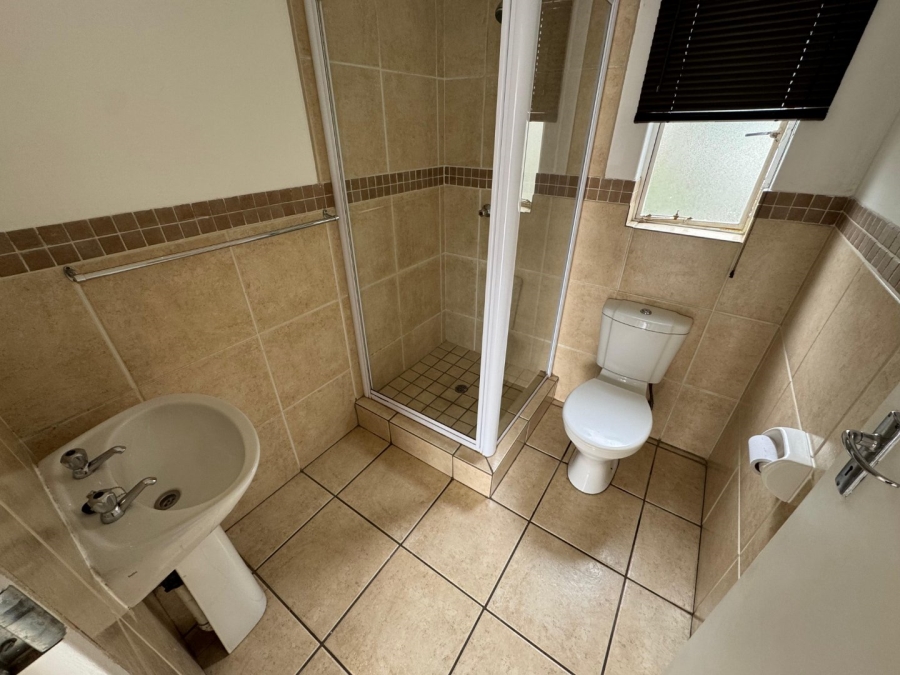 2 Bedroom Property for Sale in Glen Marais Gauteng