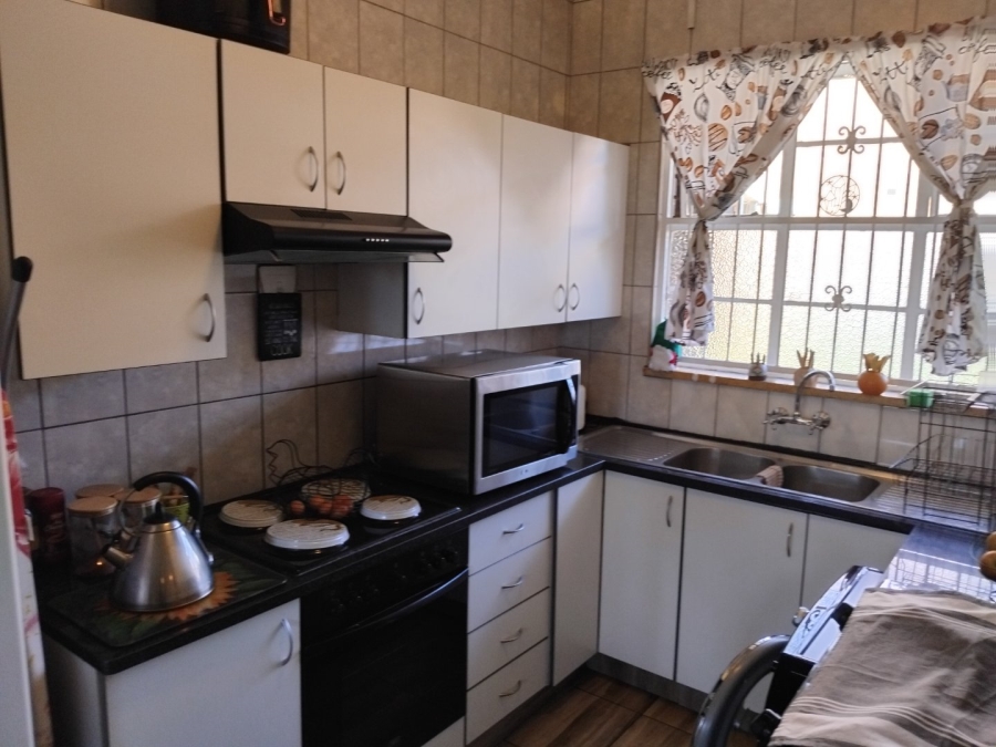 2 Bedroom Property for Sale in Sunnyridge Gauteng