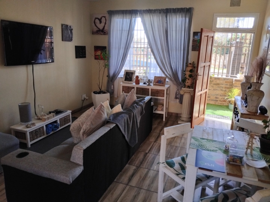2 Bedroom Property for Sale in Sunnyridge Gauteng