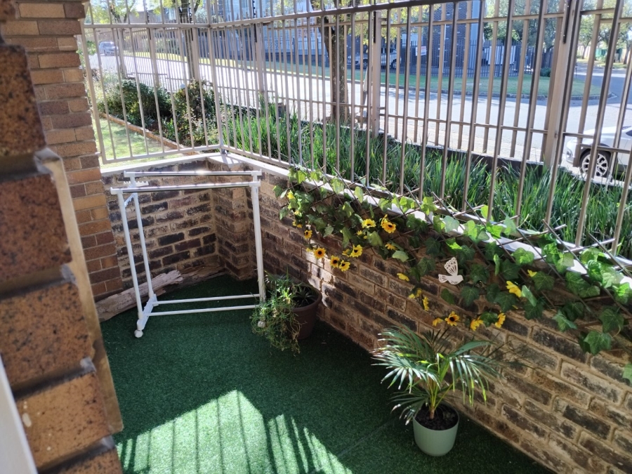 2 Bedroom Property for Sale in Sunnyridge Gauteng
