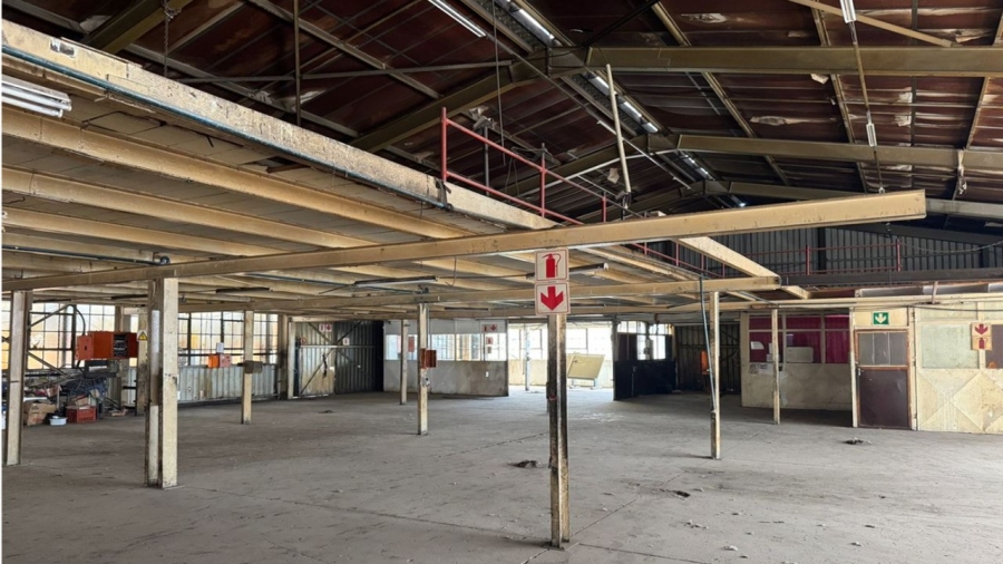  Bedroom Property for Sale in Alrode Gauteng