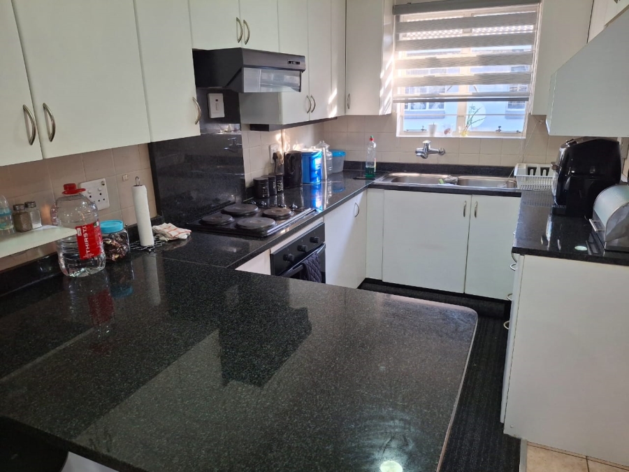 2 Bedroom Property for Sale in Robertsham Gauteng