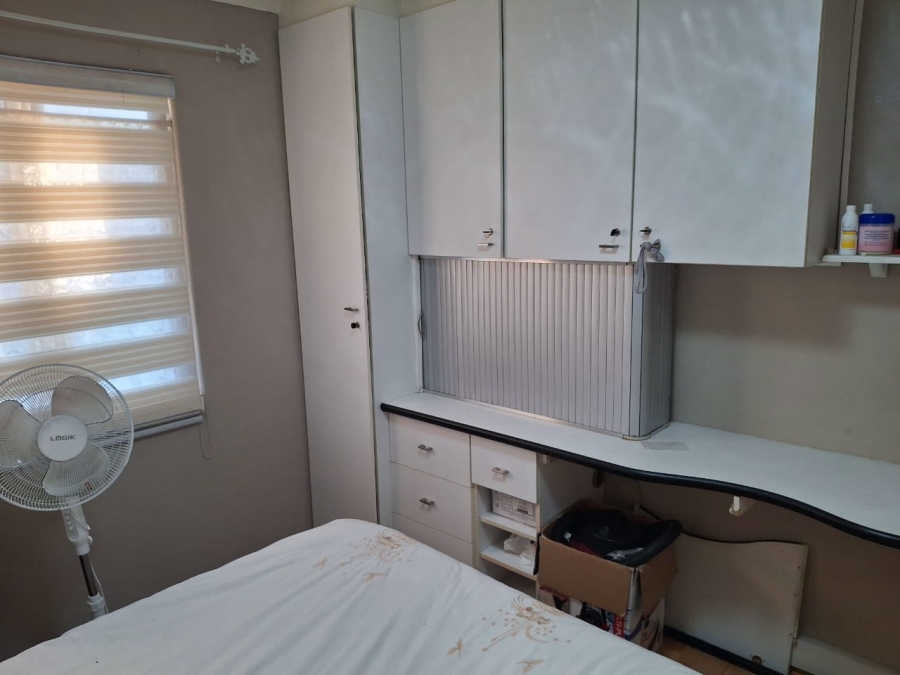 2 Bedroom Property for Sale in Robertsham Gauteng