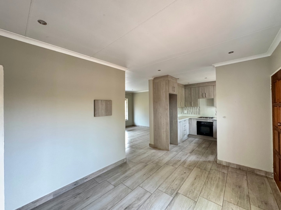 2 Bedroom Property for Sale in Pierre Van Ryneveld Gauteng