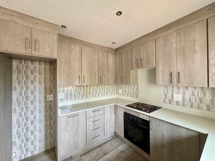 2 Bedroom Property for Sale in Pierre Van Ryneveld Gauteng