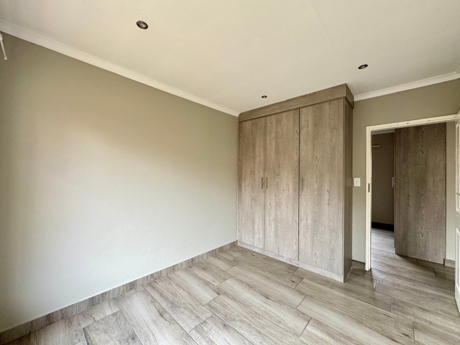 2 Bedroom Property for Sale in Pierre Van Ryneveld Gauteng