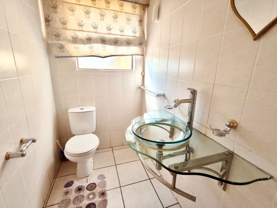 4 Bedroom Property for Sale in Vaal Marina Gauteng