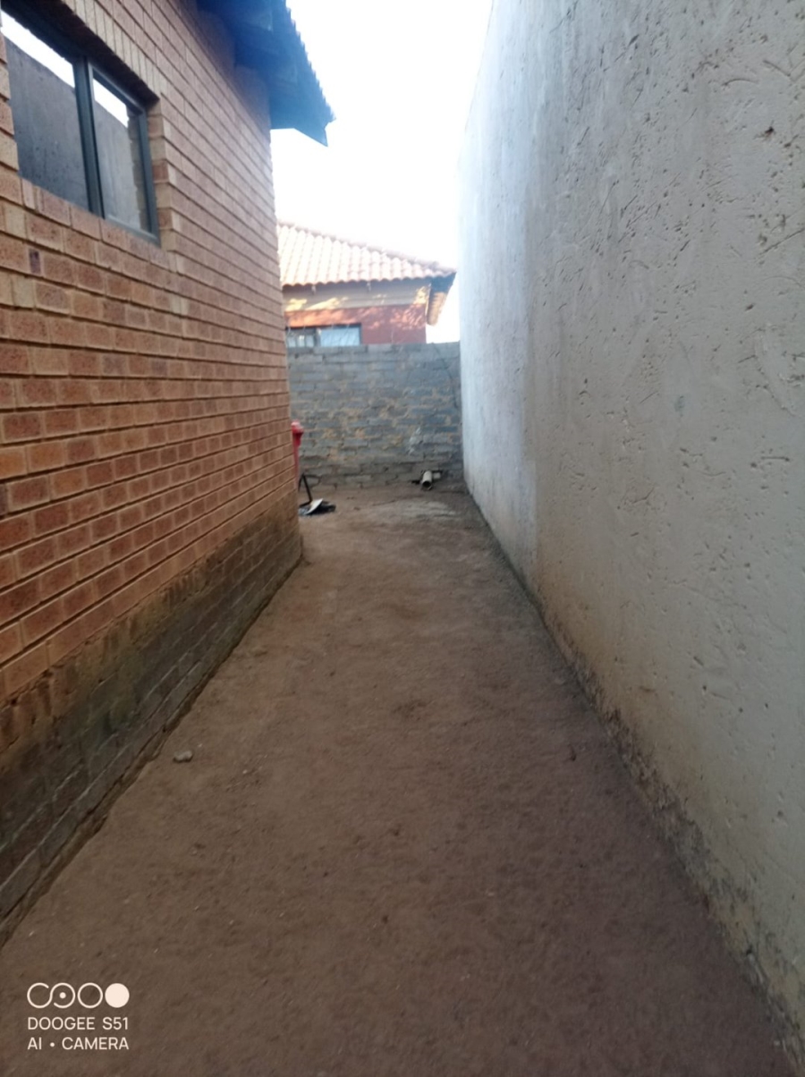 3 Bedroom Property for Sale in Mohlakeng Gauteng