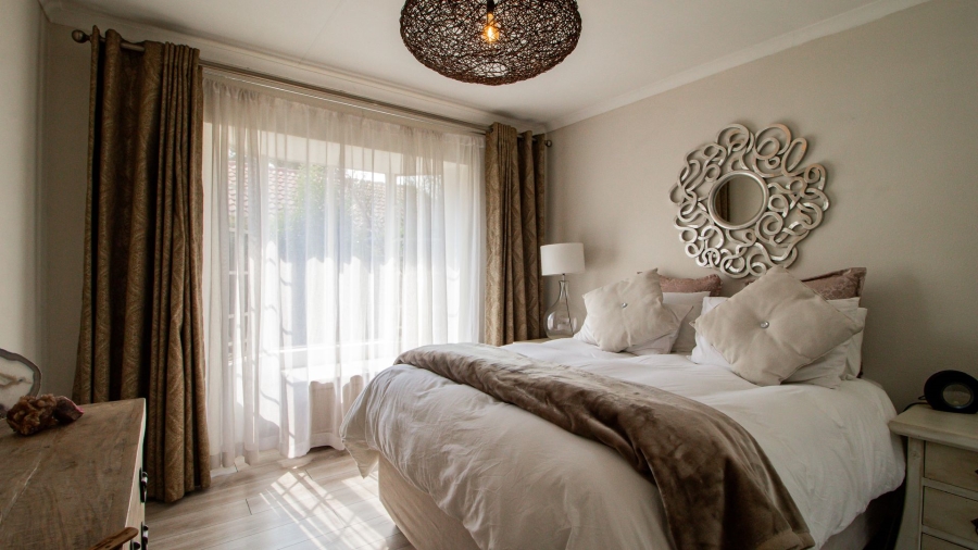 2 Bedroom Property for Sale in Glen Marais Gauteng