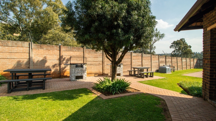 2 Bedroom Property for Sale in Glen Marais Gauteng