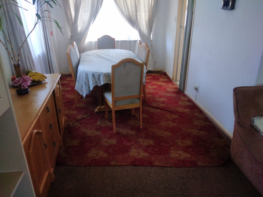 3 Bedroom Property for Sale in Robertsham Gauteng