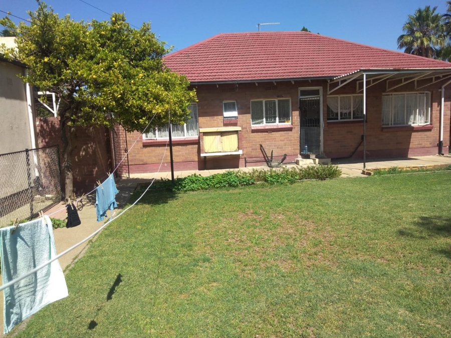 3 Bedroom Property for Sale in Robertsham Gauteng