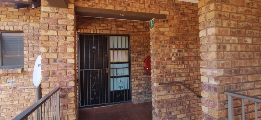 2 Bedroom Property for Sale in Winchester Hills Gauteng