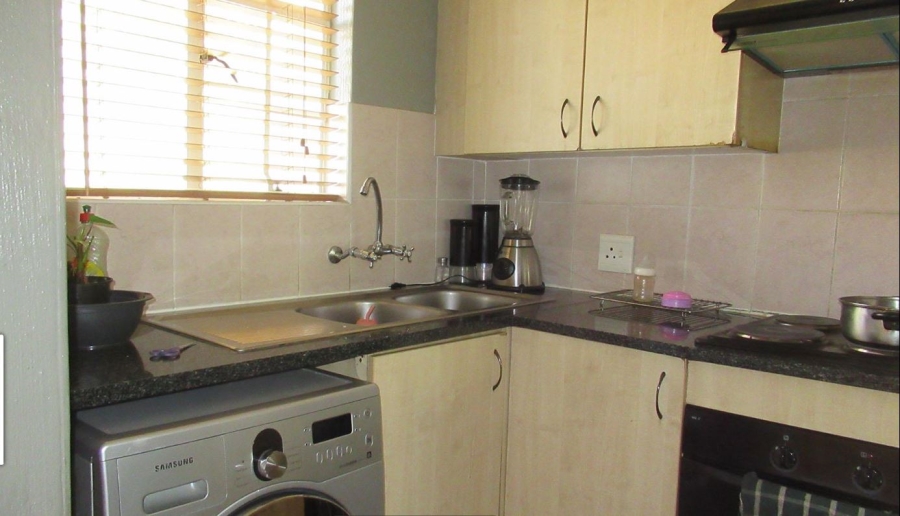2 Bedroom Property for Sale in Wilgeheuwel Gauteng