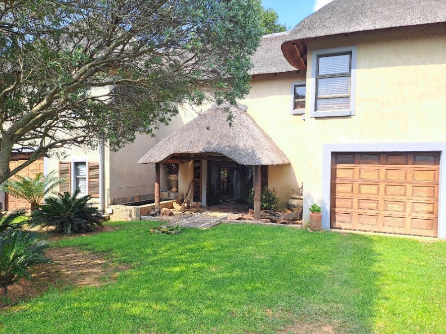 4 Bedroom Property for Sale in Kameelfontein Gauteng