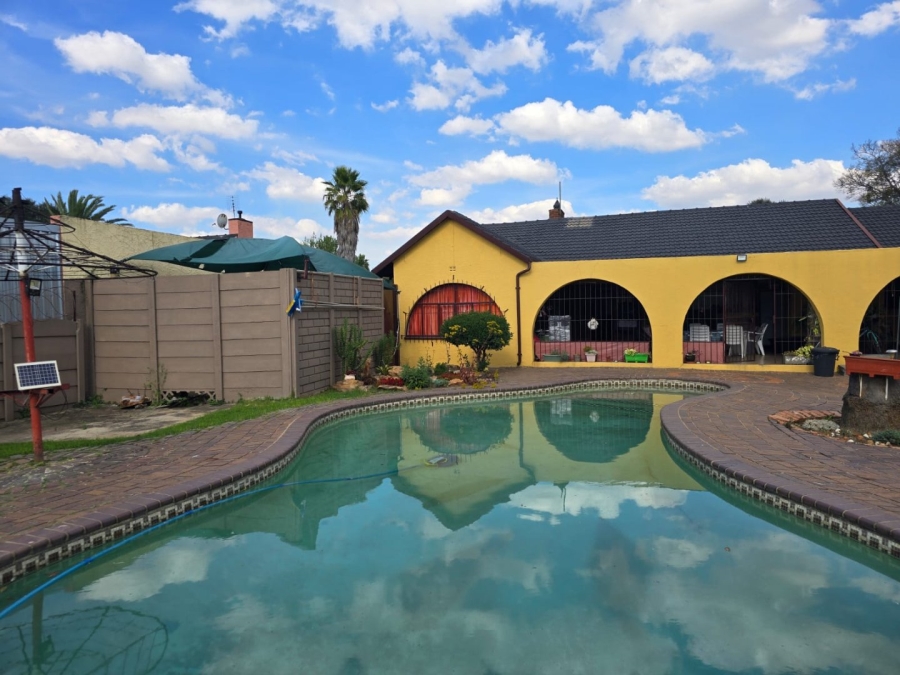 3 Bedroom Property for Sale in Elspark Gauteng