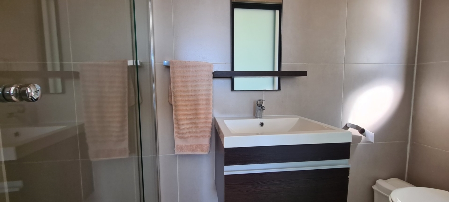 To Let 2 Bedroom Property for Rent in Fourways Gauteng